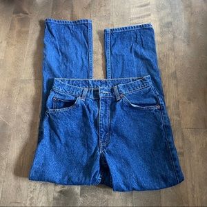 Vintage mid rise Levis 619 jeans